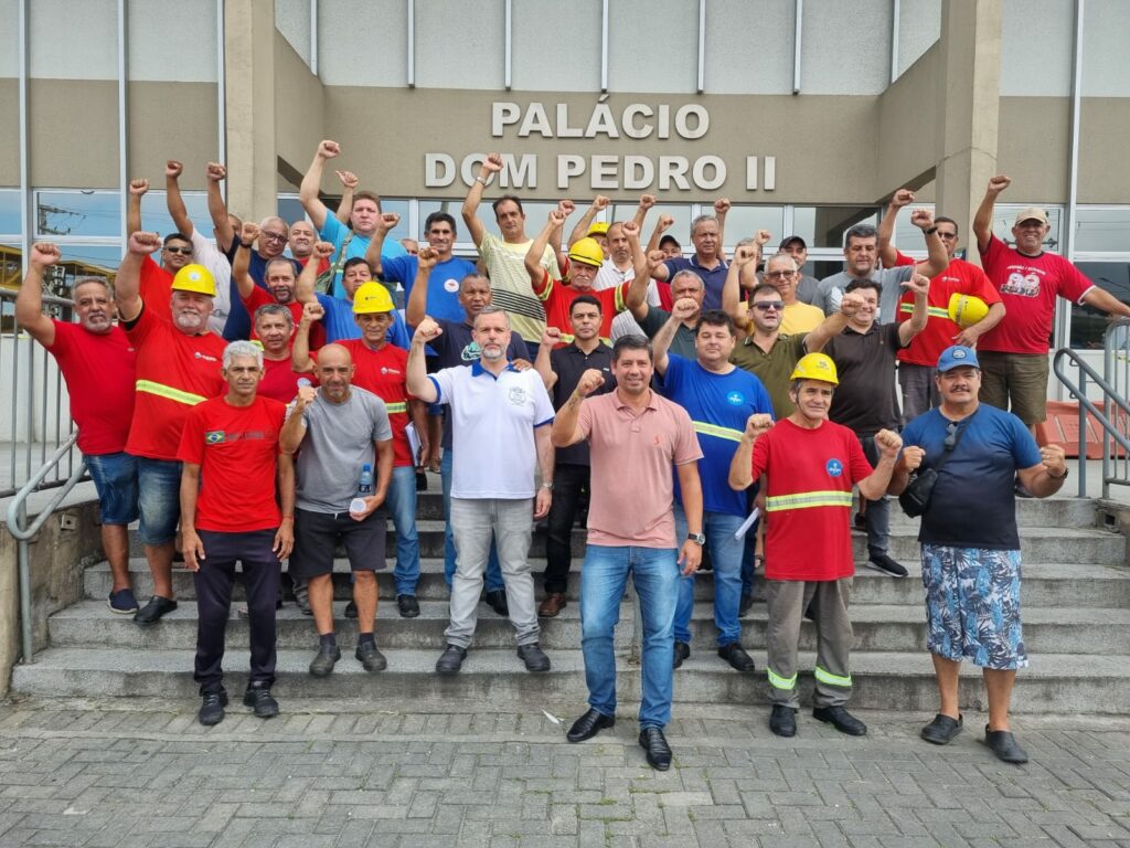 Portuários convocam greve nacional de 6 horas em defesa da exclusividade, nesta quinta (18)