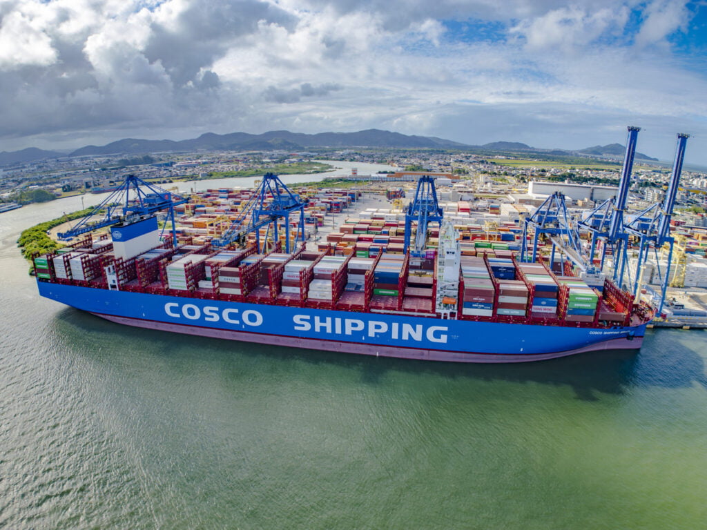 Portonave movimenta 419 mil TEUs e lidera ranking de produtividade de navio