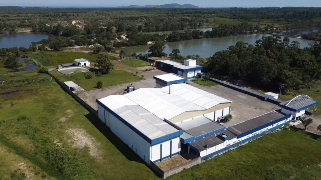 Indústria de baterias investe R$ 50 milhões para ampliar fábrica em Laguna