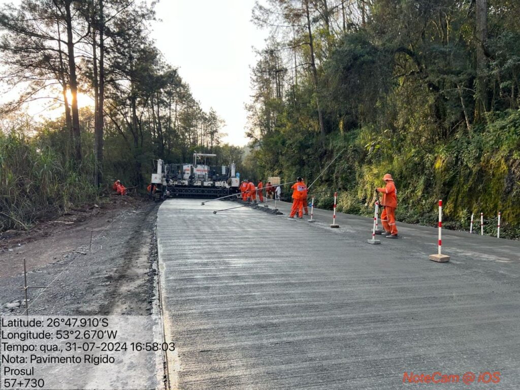 Obras de restauração da SC-160 entre Bom Jesus do Oeste e Pinhalzinho estão 40% concluídas