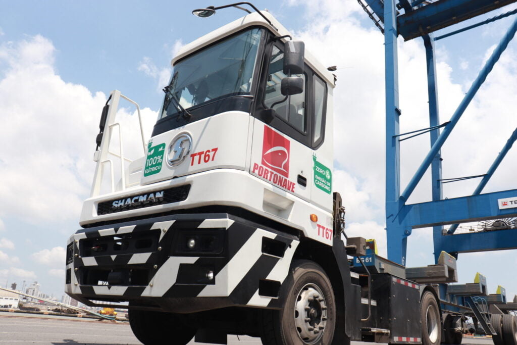 Portonave é premiada pelo compromisso com a redução de gases poluentes nas operações