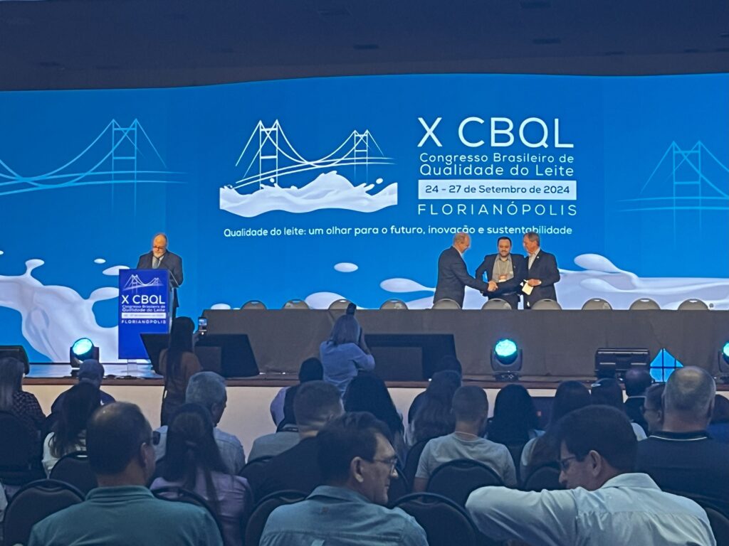 Santa Catarina discute ações e desafios para o setor leiteiro no Congresso Brasileiro de Qualidade do Leite