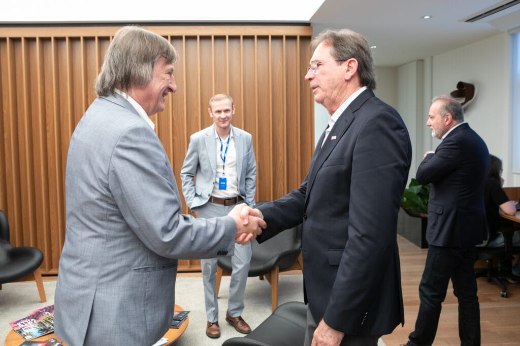 Diplomata destaca experiência da Estônia com digitalização