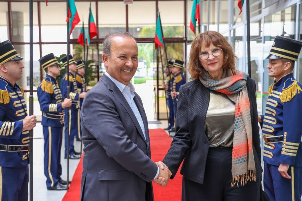 Governador recebe embaixadora da Alemanha no Brasil em sua primeira visita a Santa Catarina