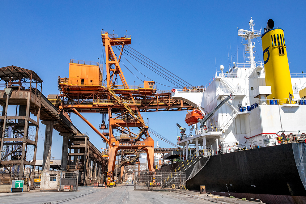 Portuários brasileiros fazem greve de 12 horas contra mudanças na Lei dos Portos