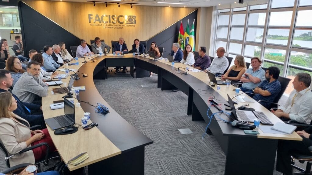 Governo do Estado avança na implementação do Programa Energia Boa