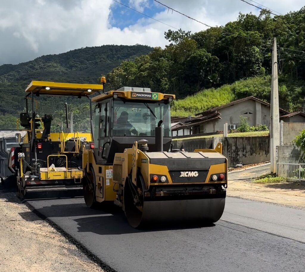 Revitalização da SC-477 entre Timbó e Benedito Novo avança no Vale do Itajaí