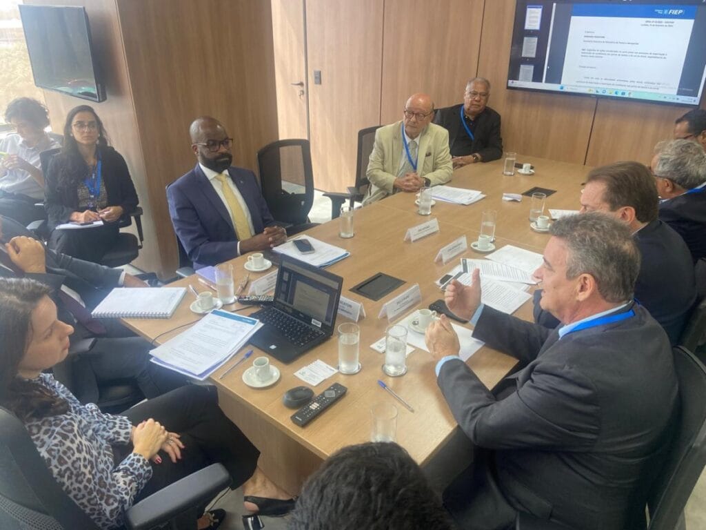 FIESC propõe grupo de trabalho para situação de crise nos portos