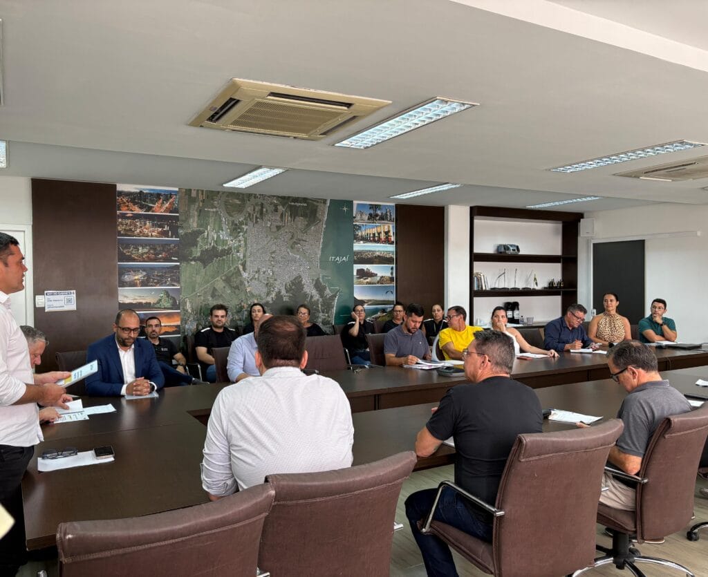 Itajaí reduz tempo de abertura de empresas para 14h