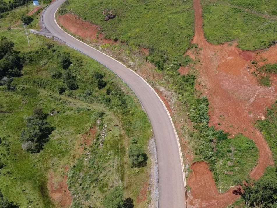 SC-452 entre Vargem e Abdon Batista, no Meio-Oeste, está 40% asfaltada