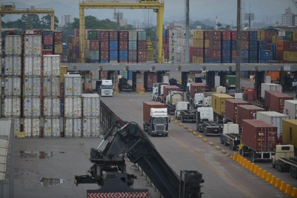 Setor de serviços cresce 6,1% em Santa Catarina e supera média nacional