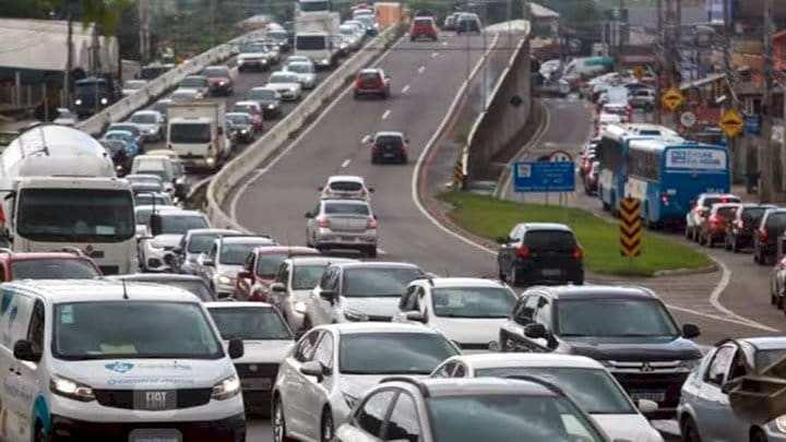 Trecho Norte da SC-401 registra aumento de 63,3% no fluxo diário de veículos em janeiro de 2025