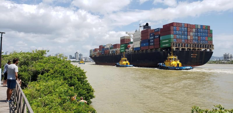 Movimentação de cargas no Porto de Itajaí registra 1,2 milhão de toneladas no mês de março