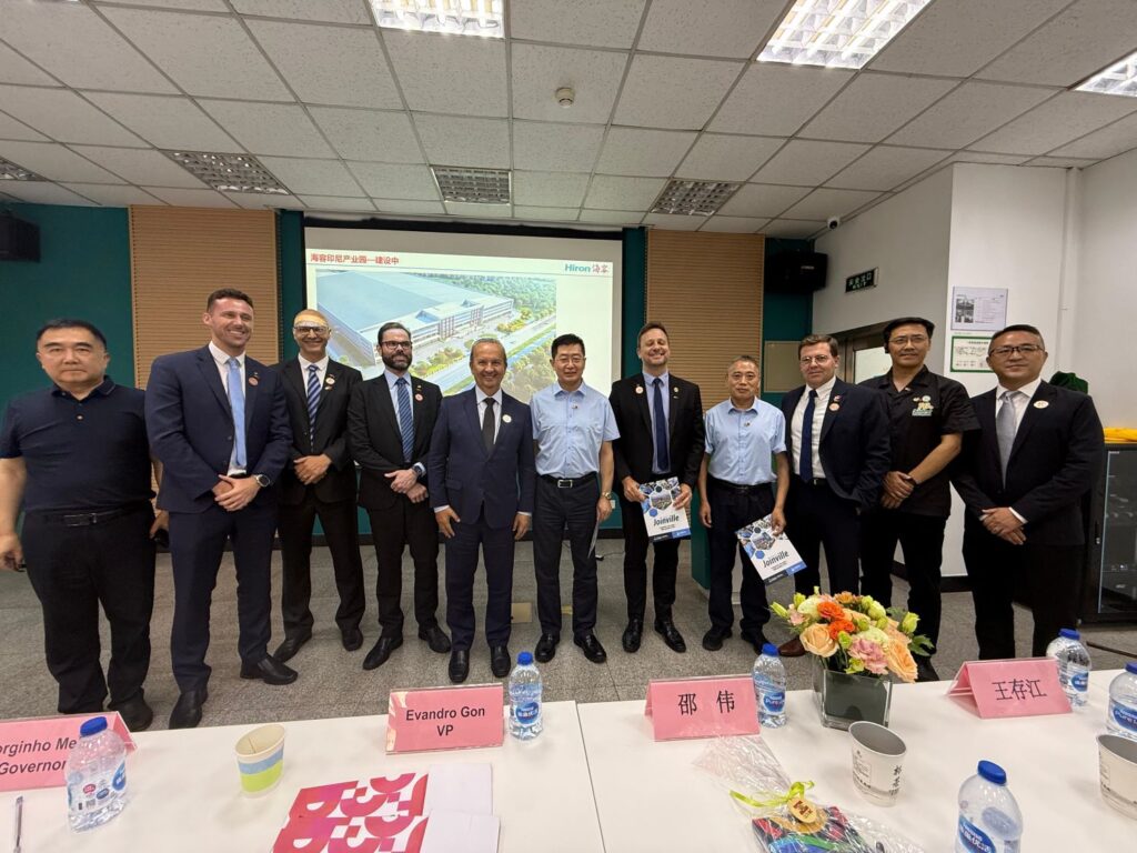 Governador visita fábrica da Nidec na China e apresenta potenciais de SC para atrair novos investimentos