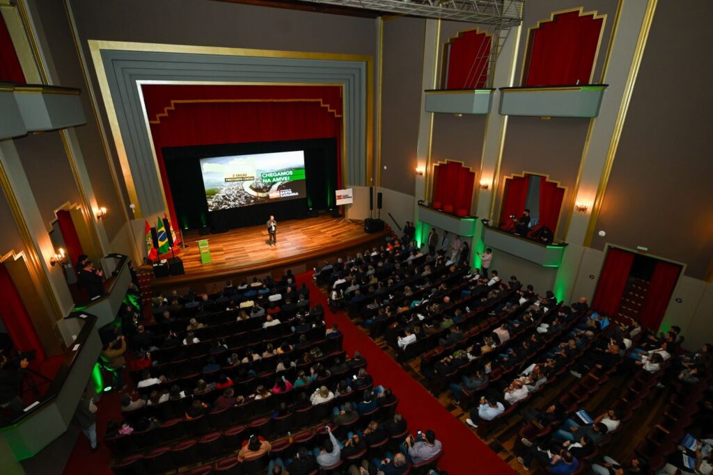 Governo de SC conclui segunda edição do programa Santa Catarina Levada a Sério com R$ 2,5 bilhões em investimentos nos municípios