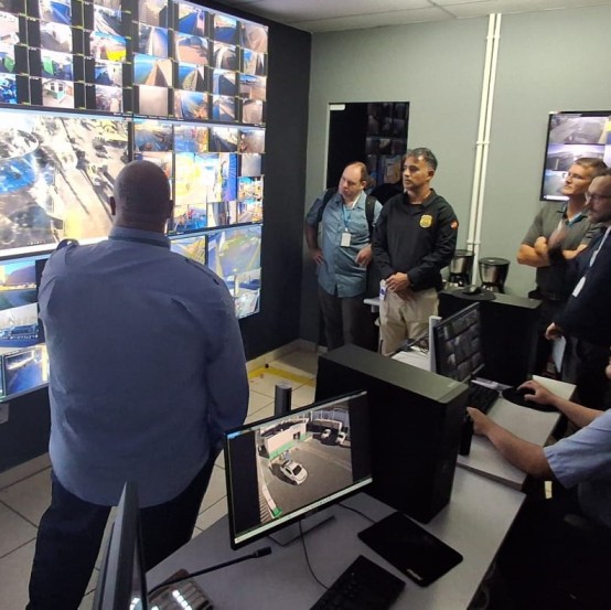 Guarda Costeira dos EUA visita Porto para conhecer novo sistema de segurança