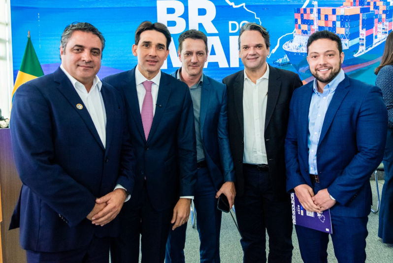 Ministro dos Portos e Aeroportos apoia criação da Companhia Docas de Itajaí