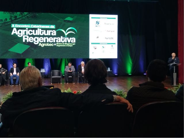 Encontro Catarinense de Agricultura Regenerativa inicia com palestra e casos de sucesso na sucessão familiar