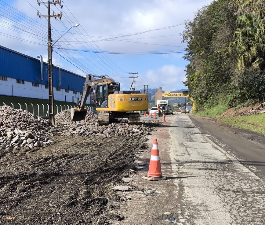Estrada Boa: começam as obras de revitalização da SC-350 entre Laurentino e Rio do Oeste