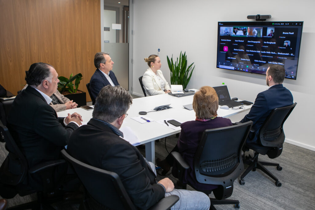 FIESC detalha ao setor moveleiro ações para minimizar impactos do tarifaço