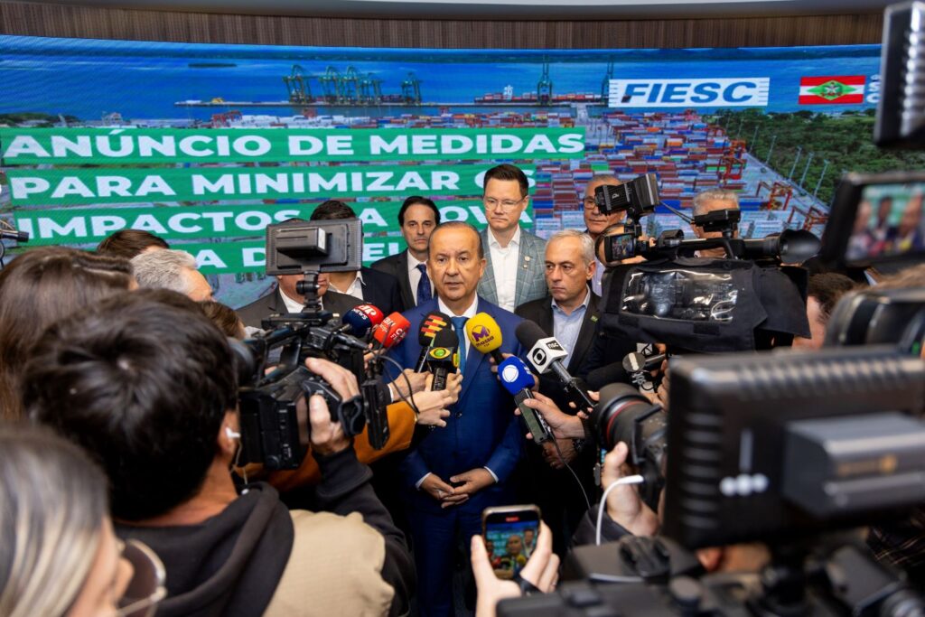 Governo de SC anuncia pacote de R$ 435 milhões para apoiar empresas afetadas pela nova tarifa dos EUA