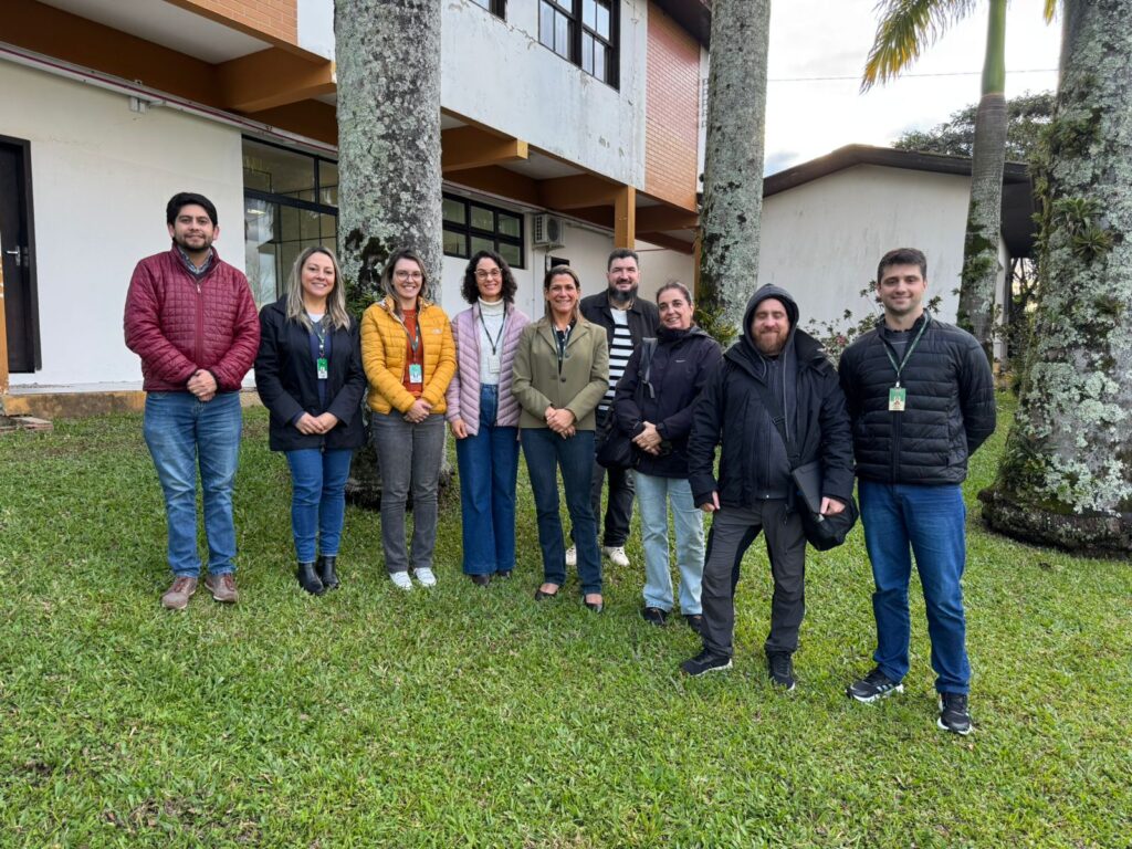 Missão técnica do Chile visita Santa Catarina para conhecer protocolo de controle sanitário em aves