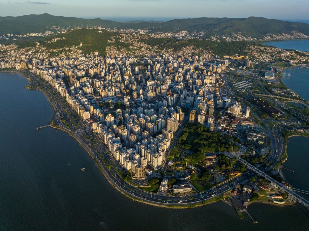 Santa Catarina segue como o estado mais seguro do Brasil e avança em Inovação e Potencial de Mercado, aponta Ranking de Competitividade dos Estados
