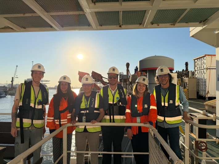 Superintendente do Porto de Itajaí realiza visita técnica à draga holandesa Utrecht