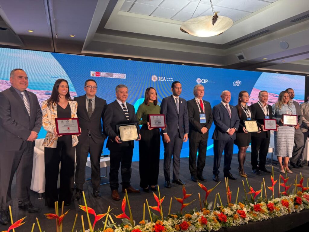 Portonave é reconhecida internacionalmente por redução nas emissões de gases poluentes