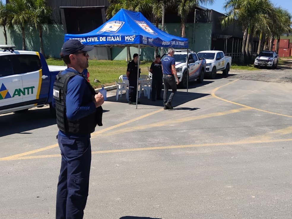 Defesa Civil de Itajaí promove blitz para fiscalização do transporte de produtos perigosos