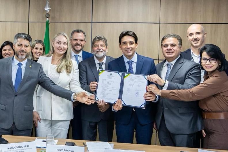 Aeroportos de Chapecó e Blumenau passam a integrar nova Carteira de Investimentos Público de projetos aeroportuários