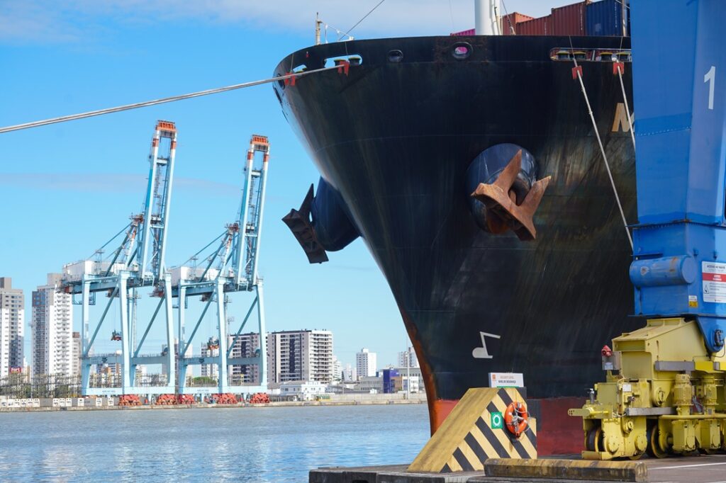 Exportações de Santa Catarina crescem 4,4% em 2025 e atingem maior valor da história