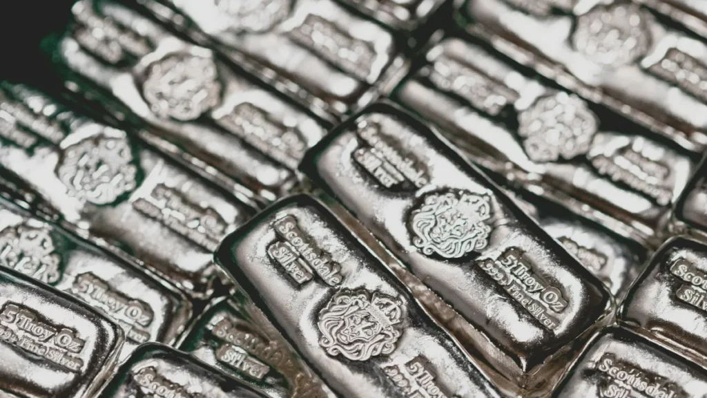 Operação dos EUA gera busca por segurança e impulsiona metais preciosos