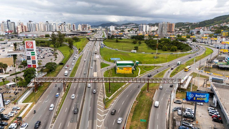 Quatro trechos da BR-101 Norte, em SC, estão entre os mais perigosos do Brasil em número de acidentes