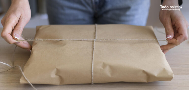 União Europeia aplicará tarifas a pacotes pequenos a partir de 2026