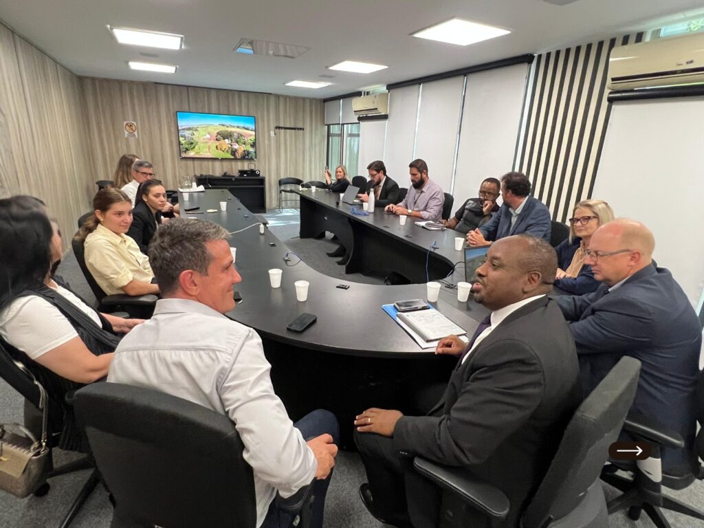 Governo do Estado apresenta para a Embaixada de Ruanda programas para o desenvolvimento agropecuário