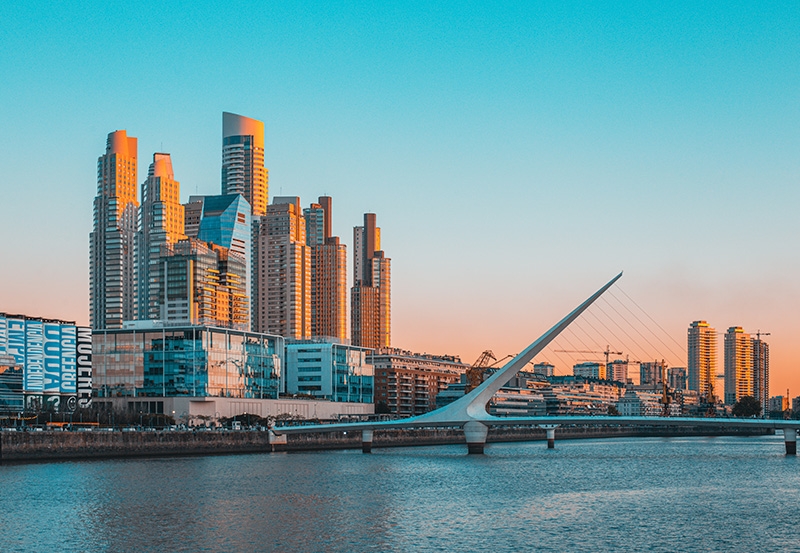 A oportunidade mora ao lado