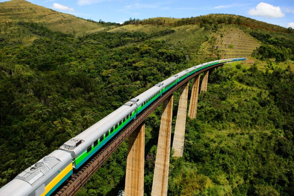 Brasil tenta, de novo, expandir as ferrovias. Mas ainda falta combinar com os chineses